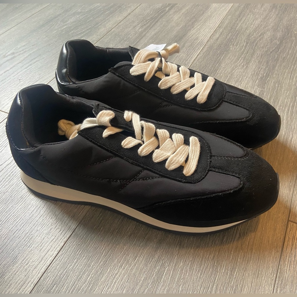 BNWT Black Sneakers